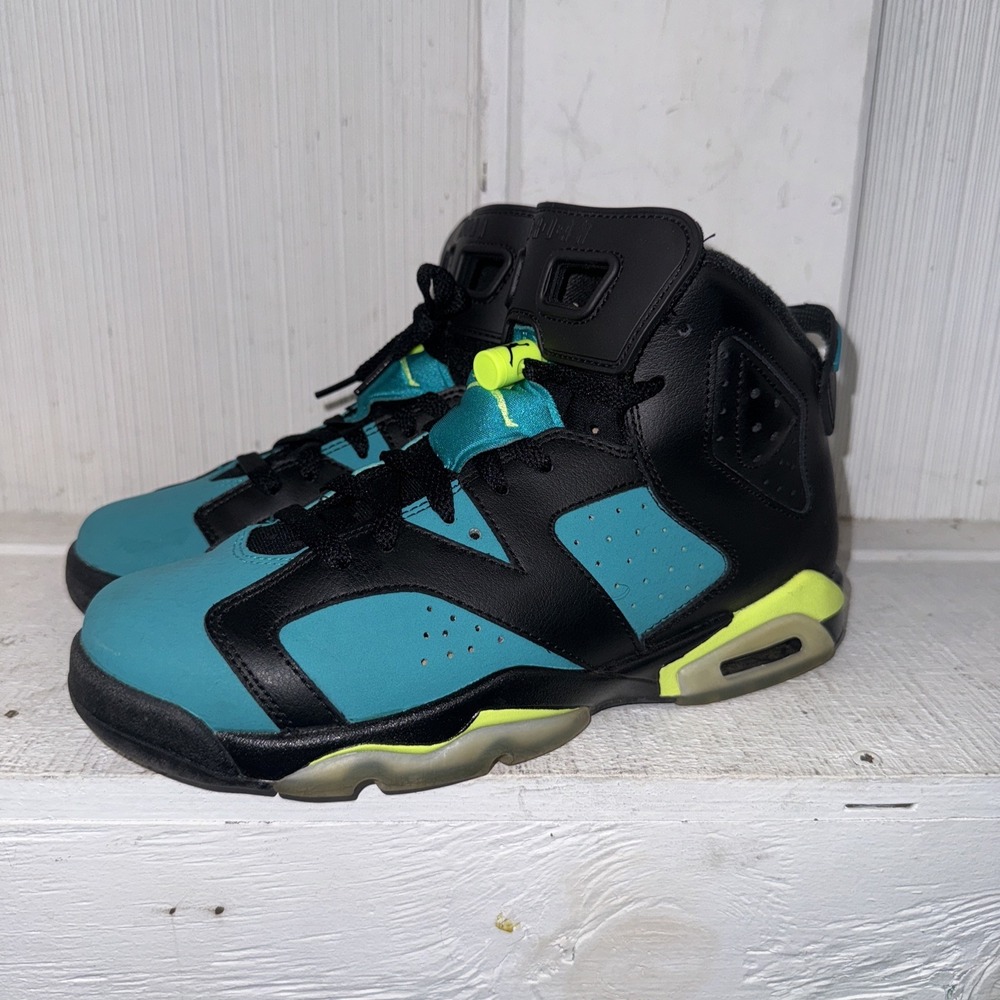 Air Jordan 6 Retro Turbo Green Sneakers Kids Size 7Y Blue Black 543390-042
